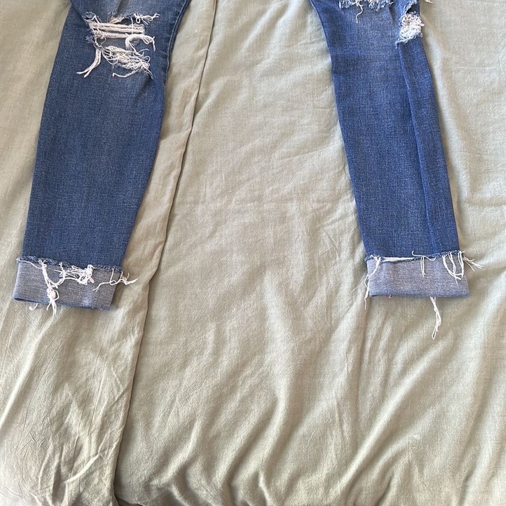 Distressed Hi Rise Jegging - Picture 4 of 8